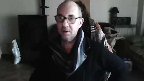 Snapshot of mat11efou chatting on February 16, 8:43 am mat11efou online show from February 16, 8:43 am