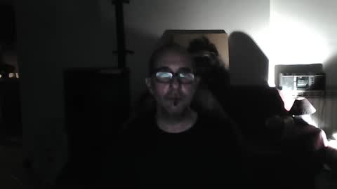 Snapshot of mat11efou chatting on March 2, 12:42 am mat11efou online show from March 2, 12:42 am