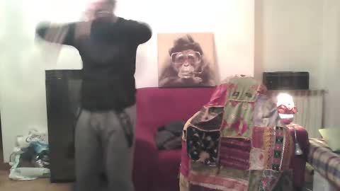 Snapshot of mat11efou chatting on March 4, 7:01 pm mat11efou online show from March 4, 7:01 pm