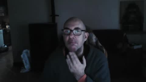 Snapshot of mat11efou chatting on March 12, 8:19 am mat11efou online show from March 12, 8:19 am