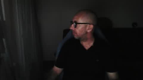 Snapshot of mat11efou chatting on October 1, 5:41 pm mat11efou online show from October 1, 5:41 pm