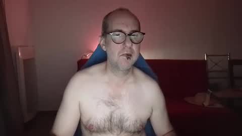 Snapshot of mat11efou chatting on October 31, 6:03 am mat11efou online show from October 31, 6:03 am