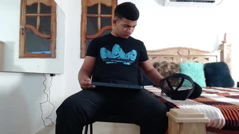 Snapshot of mathews__ chatting on November 24, 1:49 am mathews__ online show from November 24, 1:49 am