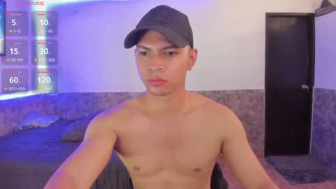 Snapshot of mattcoom chatting on December 20, 3:53 pm Matt Coom Independent model online show from December 20, 3:53 pm