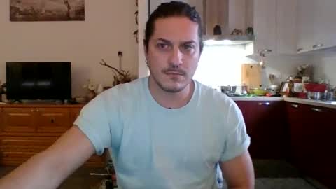 Snapshot of matteushh87 chatting on January 9, 8:13 am matteushh87 online show from January 9, 8:13 am