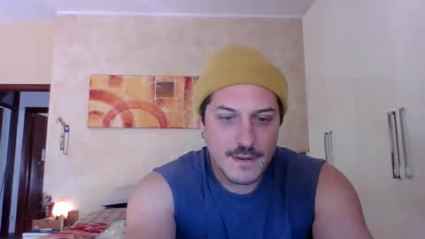 Snapshot of matteushh87 chatting on October 16, 8:26 am matteushh87 online show from October 16, 8:26 am