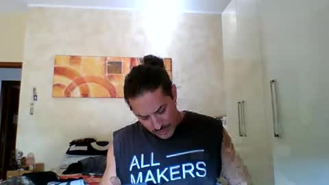 Snapshot of matteushh87 chatting on October 20, 11:43 am matteushh87 online show from October 20, 11:43 am