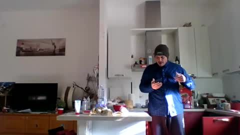 Snapshot of matteushh87 chatting on December 5, 10:57 am matteushh87 online show from December 5, 10:57 am