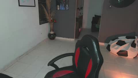 mattias     online show from January 30, 2:49 am