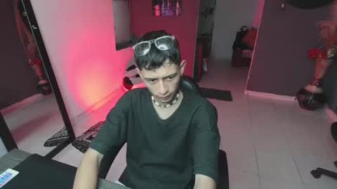 mattias     online show from February 9, 8:56 pm