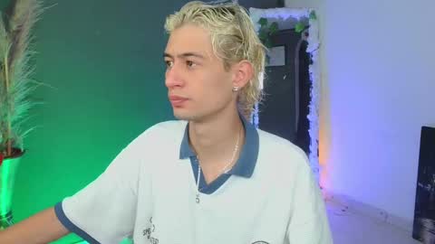 mattias     online show from October 4, 4:16 pm