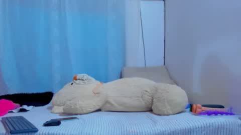 Alicia      STREAMING SCHEDULE 1400 - 2130 GMT-5 online show from October 23, 4:01 am