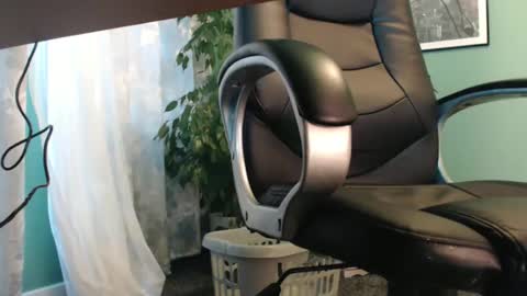 Maturecouple online show from December 2, 1:57 pm