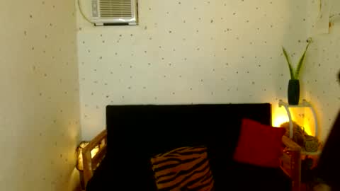 Snapshot of maturity_mommy_intown chatting on September 15, 9:09 am maturity_mommy_intown online show from September 15, 9:09 am