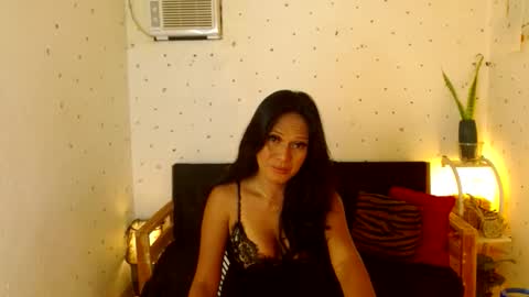 Snapshot of maturity_mommy_intown chatting on September 20, 5:03 pm maturity_mommy_intown online show from September 20, 5:03 pm