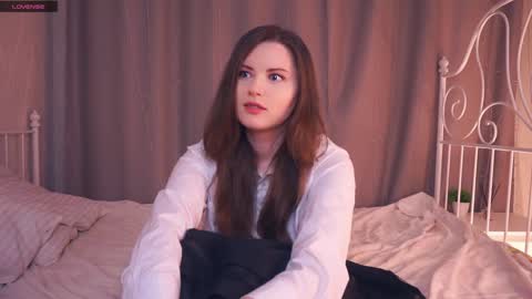 Lily online show from February 2, 4:00 pm