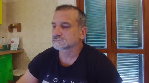 Snapshot of mauro1971 chatting on October 10, 12:15 pm mauro1971 online show from October 10, 12:15 pm