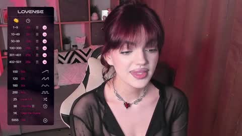 Snapshot of mavis_crystal chatting on January 14, 8:15 pm Mavis online show from January 14, 8:15 pm