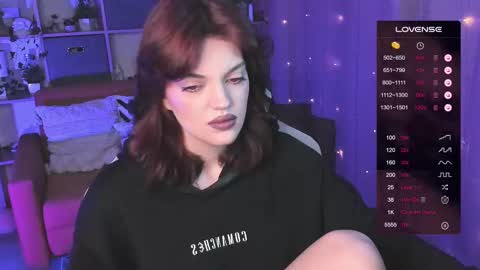 Snapshot of mavis_crystal chatting on March 1, 12:28 am Mavis online show from March 1, 12:28 am