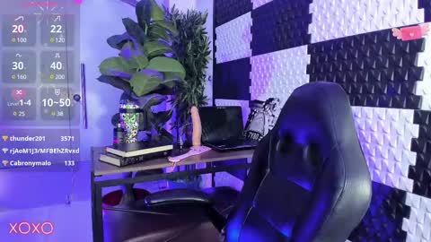 Mavy  online show from March 10, 8:01 pm