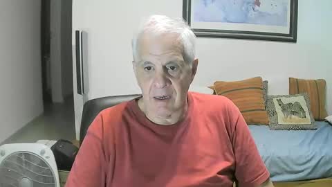 Snapshot of max_2017 chatting on December 21, 2:52 am max_2017 online show from December 21, 2:52 am