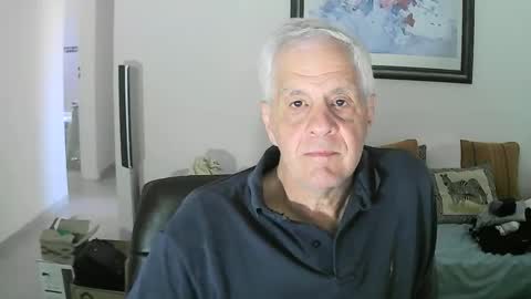 Snapshot of max_2017 chatting on December 23, 9:08 pm max_2017 online show from December 23, 9:08 pm