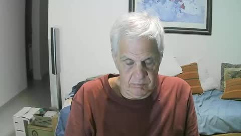 Snapshot of max_2017 chatting on February 1, 2:16 am max_2017 online show from February 1, 2:16 am