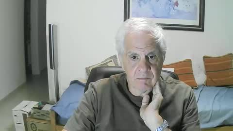 Snapshot of max_2017 chatting on February 3, 3:09 am max_2017 online show from February 3, 3:09 am