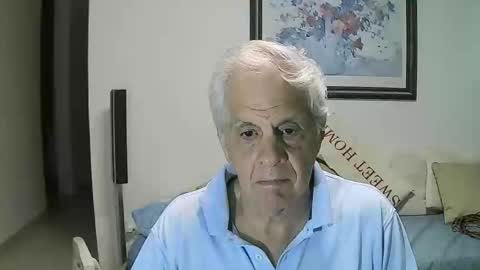 Snapshot of max_2017 chatting on December 16, 2:38 am max_2017 online show from December 16, 2:38 am