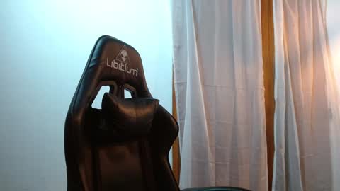 Max  Ashley online show from January 21, 4:27 pm