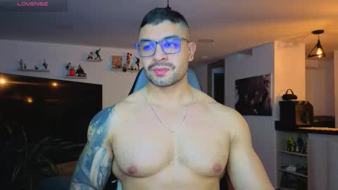 Max online show from November 22, 4:55 am