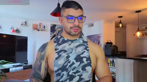 Max online show from November 23, 3:45 pm