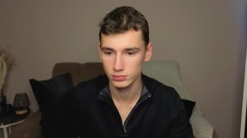 Max online show from September 26, 7:12 am