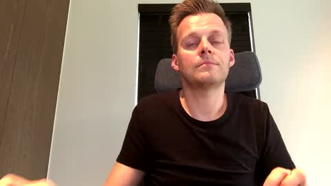 Max take off clothes online show from February 20, 2:24 pm