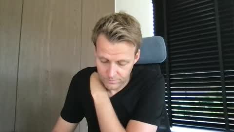 Max take off clothes online show from September 11, 7:41 am