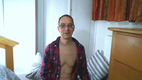 Max Davies online show from November 13, 7:13 pm