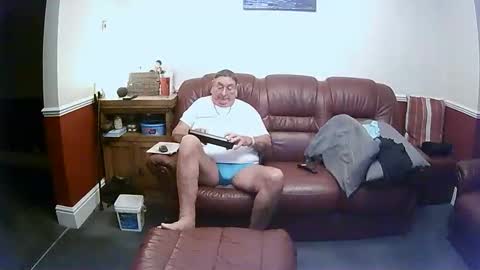 MAX online show from October 28, 11:18 pm