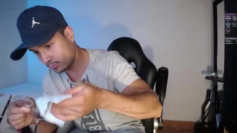 MAXI      online show from March 7, 5:18 am