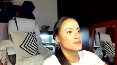 Max online show from February 9, 5:54 pm