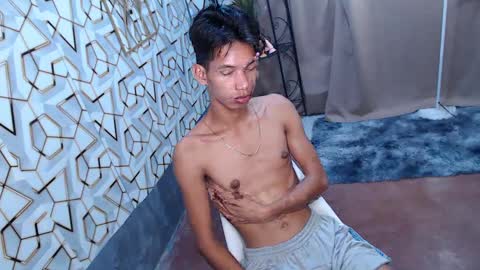 Reyn online show from February 14, 12:25 pm