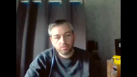 Snapshot of maximefrxx chatting on November 29, 10:07 am Maxime online show from November 29, 10:07 am