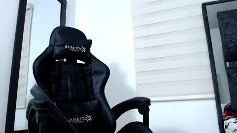 Maximo Sebastian online show from March 10, 5:22 am