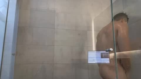 Snapshot of maximohoot chatting on December 13, 10:13 pm Sebastian online show from December 13, 10:13 pm