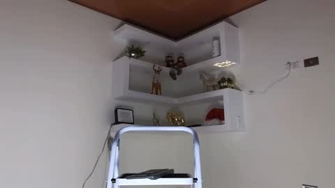 Snapshot of maximohoot chatting on December 25, 4:22 am Sebastian online show from December 25, 4:22 am