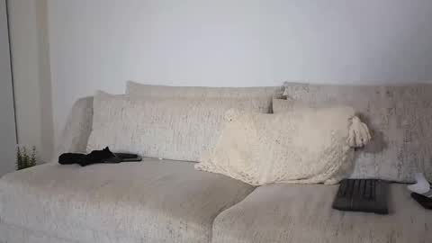 Snapshot of maximohoot chatting on January 18, 2:25 am Sebastian online show from January 18, 2:25 am