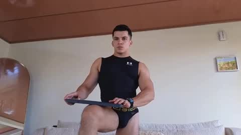 Snapshot of maximohoot chatting on January 30, 4:24 pm Sebastian online show from January 30, 4:24 pm