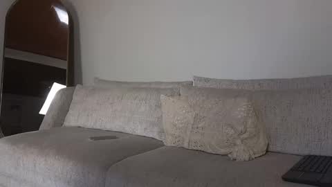 Snapshot of maximohoot chatting on February 6, 12:54 am Sebastian online show from February 6, 12:54 am