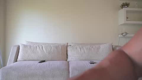 Snapshot of maximohoot chatting on September 13, 8:41 pm Sebastian online show from September 13, 8:41 pm