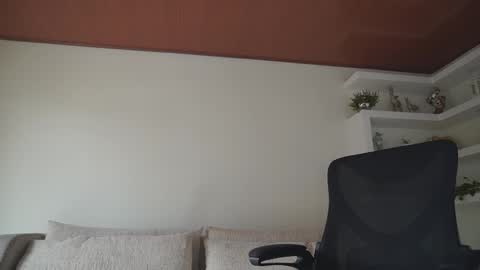 Snapshot of maximohoot chatting on November 21, 7:23 pm Sebastian online show from November 21, 7:23 pm