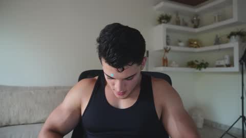 Snapshot of maximohoot chatting on November 24, 6:29 pm Sebastian online show from November 24, 6:29 pm